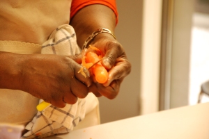 1 eplucher les carottes